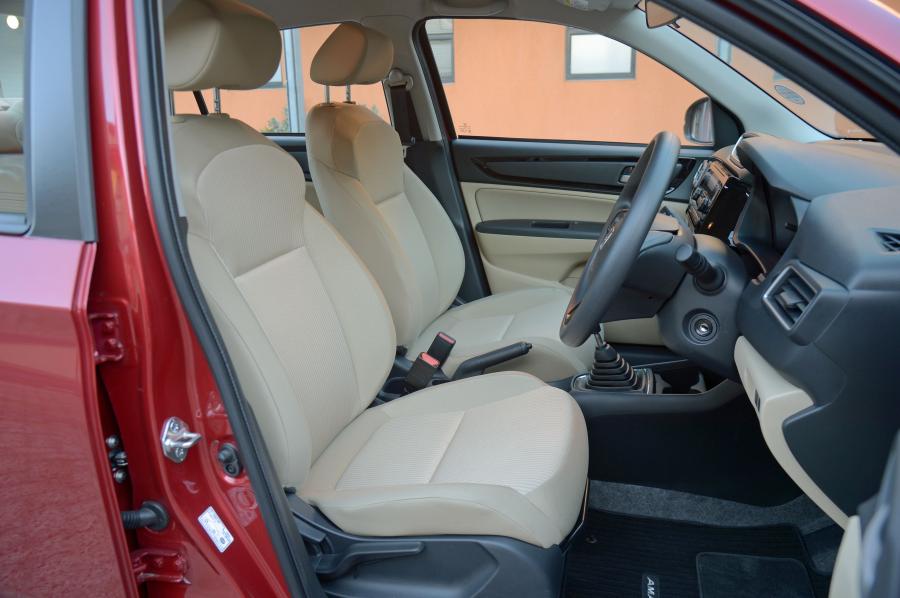 Интерьер Honda Amaze 2018 года  (ZA) (фото 6 из 27)